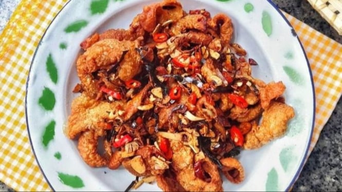 Kulit ayam cabe goreng