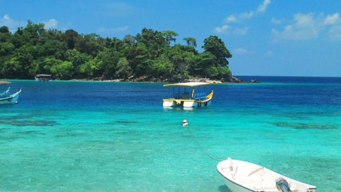 Keindahan alam pantai di Bireuen, Aceh