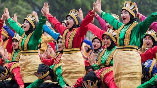 Tersembunyi di Balik Gerak Ratoh Bruek