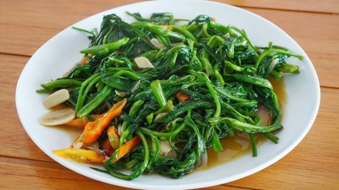 Tumis kangkung bawang putih