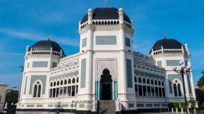 Masjid Raya Al-Mashun: Saksi Bisu Kejayaan Islam di Kota Medan