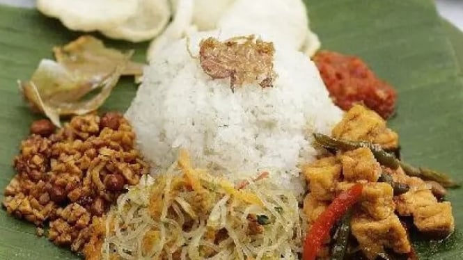 Nasi Gurih Binjai: Warisan Leluhur yang Menggoyang Lidah dan Hati