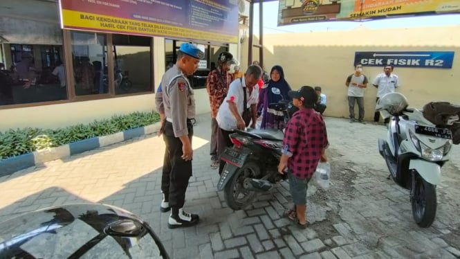 Propam Polres Situbondo Lakukan Pengawasan Pelayanan Publik