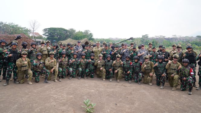 Pasukan TNI dan ADF di Puslatpur 5 Marinir Baluran