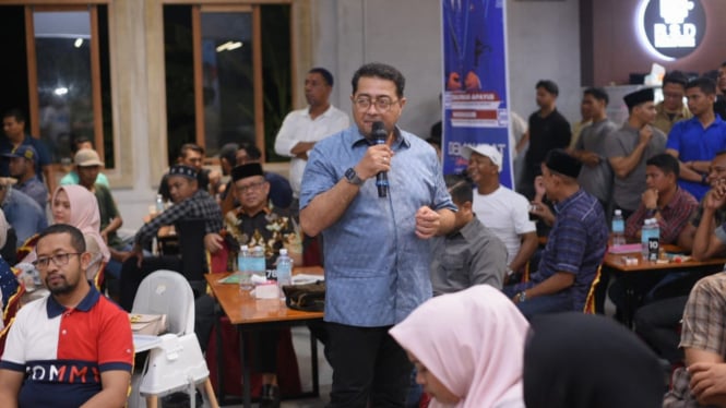 Menteri Teuku Riefky Harsya