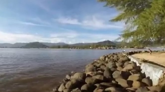 Keindahan Pantai Kalangan di Kabupaten Tapanuli Tengah