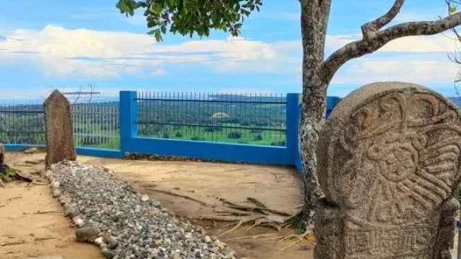 Makam Papan Tinggi: Jejak Pertama Islam di Nusantara