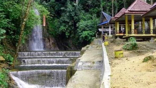 Tersembunyi di Tapanuli Tengah Pesona Air Terjun Sibuni-buni