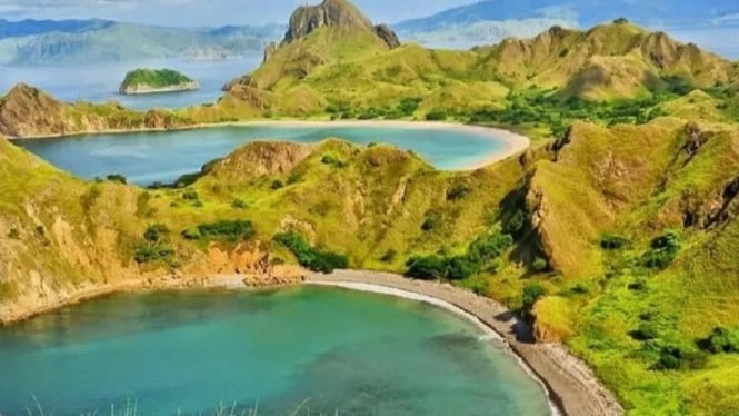 Danau Kembar: Legenda, Alam, dan Potensi Wisata