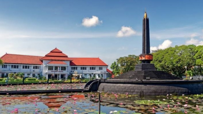 Alun-alun tugu kota malang