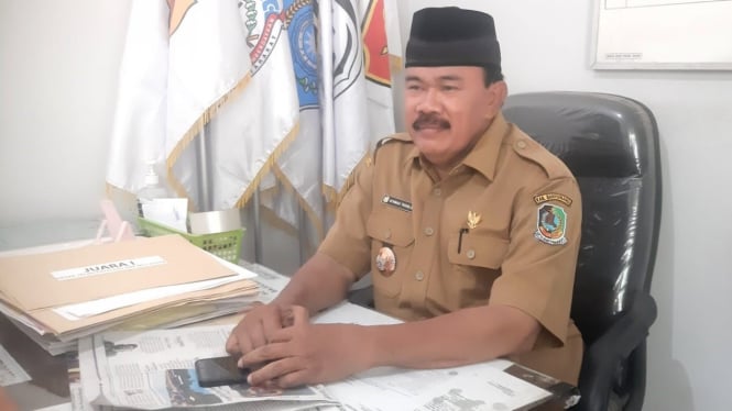 Kepala Desa Bajulmati, Achmad Thoha