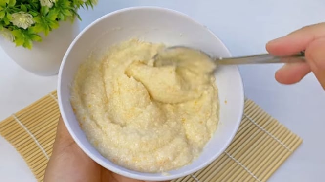 Resep Praktis MPASI: Bubur Nasi, Telur, dan Sayuran untuk Bayi