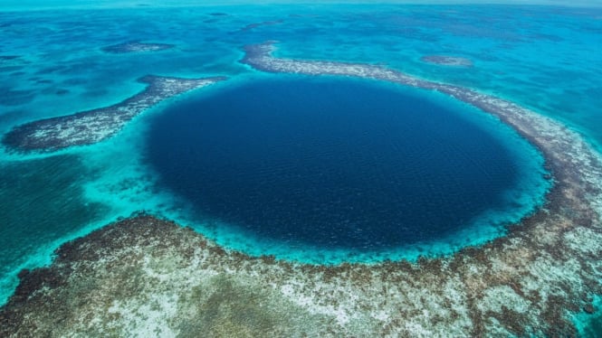 The Great Blue Hole