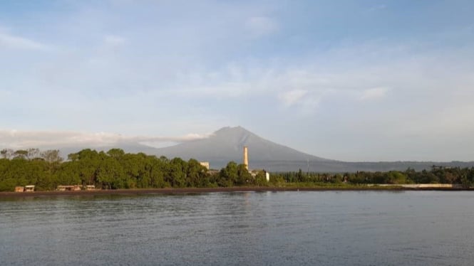 Panorama di Pantai Ancol Plengsengan, Banyuwangi