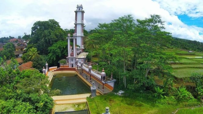 Situs Batu Qur'an, tempat wisata religi di Banten