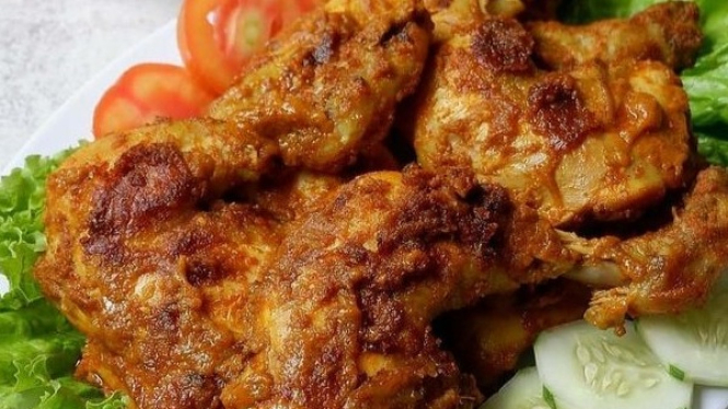 Ayam bakar padang yang menggugah selera