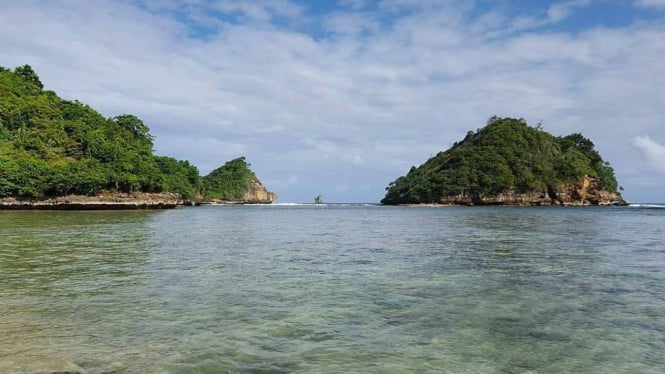 Pantai Gatra salah satu pantai terindah di Malang