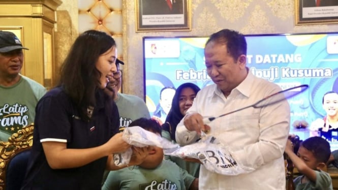 Febriana Dwi Puji Kusuma, Atlet Pebulutangkis Nasional