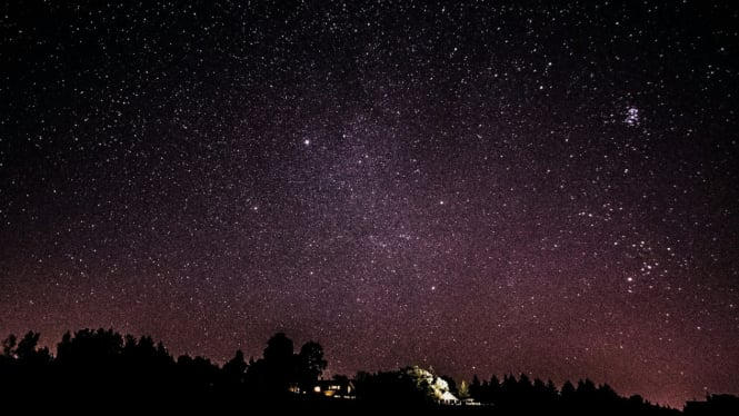 Menatap langit sambil merenung, bisa jadi cara terbaik