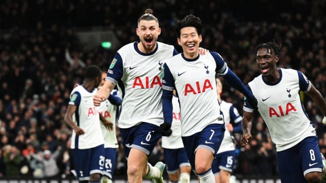 Gol Olimpico Son Heung-Min Melawan Manchester United