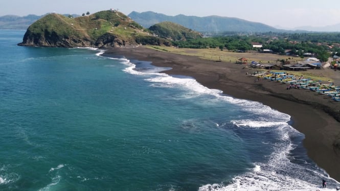 Legenda dan Mitos Pantai Payangan Jember