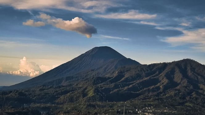 Pembukaan Jalur Pendakian Gunung Semeru