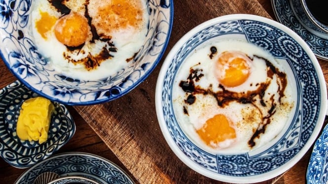 Telur Ayam Kampung Setengah Matang