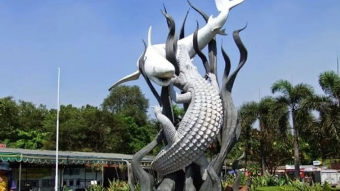 Patung Sura dan Buaya (Pustaka Digital Kota Surabaya)