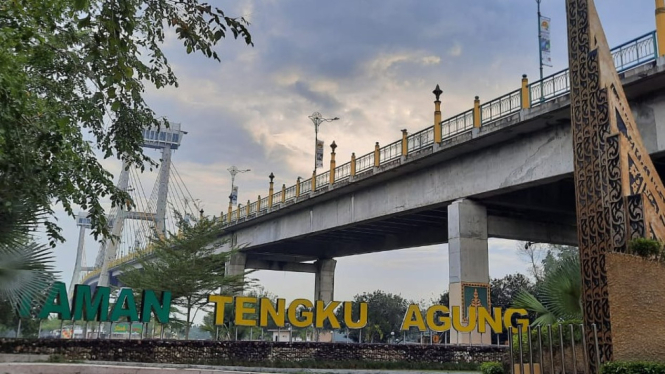 Jembatan Siak Tengku Agung Sultanah Latifah