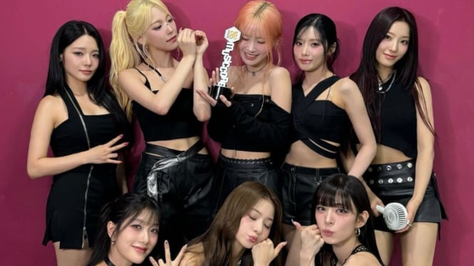 Fromis_9 mendapat trophy ke-4 untuk lagu Supersonic