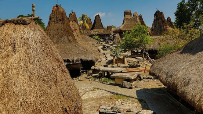 Rumah Adat Sumba, destinasi unik dan otentik