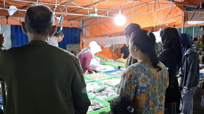 Pasar Tanjung Jember Ramai Pembeli Jelang Pergantian Tahun