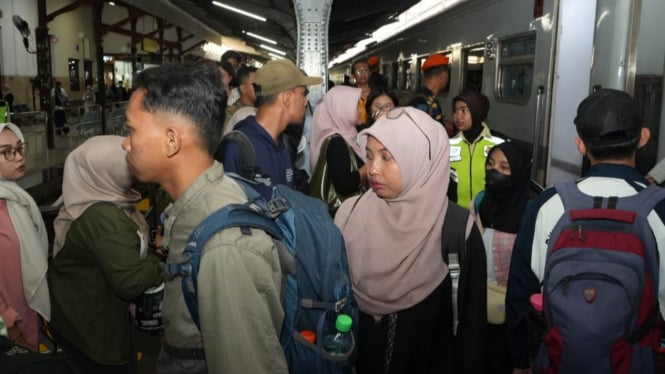 Peningkatan Jumlah Penumpang Kereta Api Selama Nataru