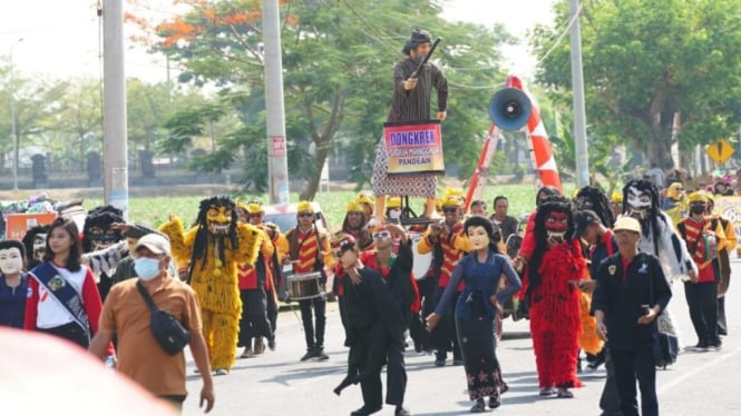 Festival parade dongkrek di Kabupaten Madiun