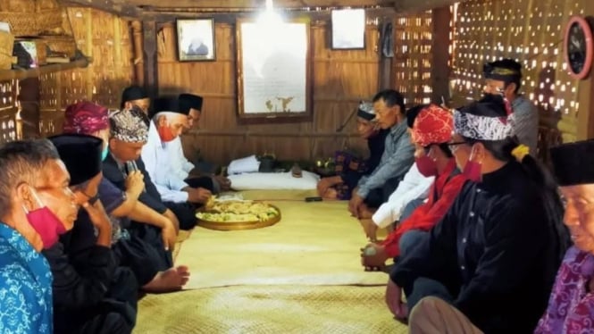 Proses ritual Resik Kagungan