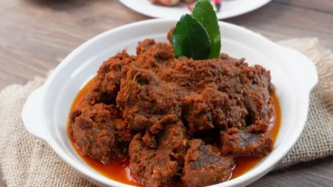 Rendang daging sapi, olahan khas nusantara