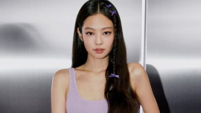 Album solo penuh pertama Anggota BLACKPINK Jennie, Ruby