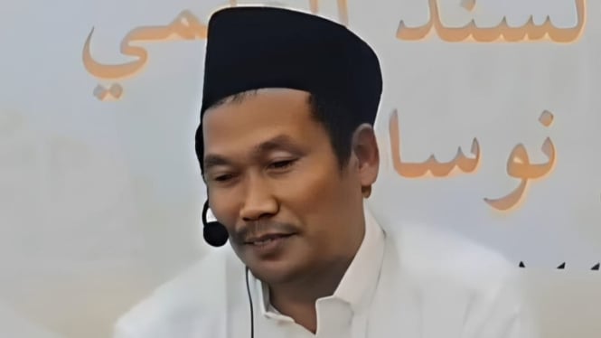 KH. Bahaudin Nursalim atau Gus Baha