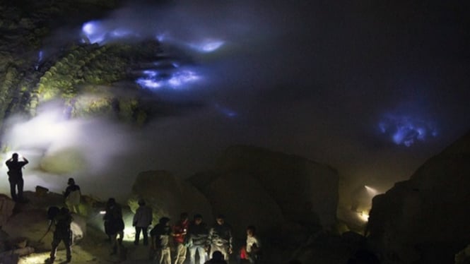 Bluefire di Kawah Ijen, Banyuwangi