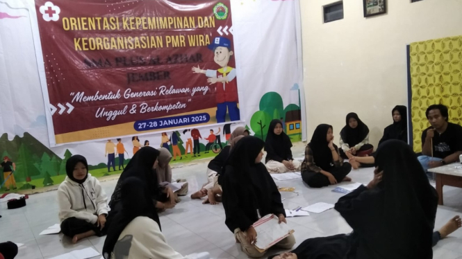 SMA Plus Al-Azhar Jember Gelar Diklat PMR di Markas PMI