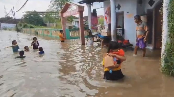 Banjir Landa 8 Kecamatan di Pasuruan, Ribuan Rumah Terendam