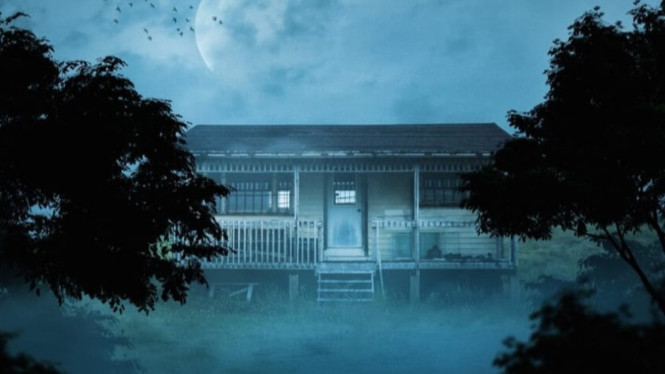 Ilustrasi rumah berhantu yang sepi dan angker