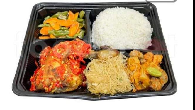 Menu box catering ayam goreng