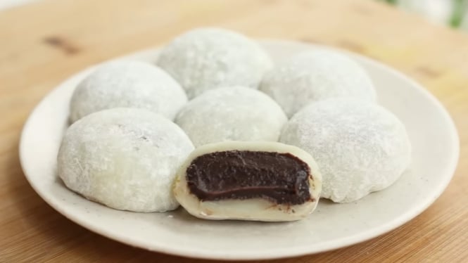 Mochi kenyal isi cokelat