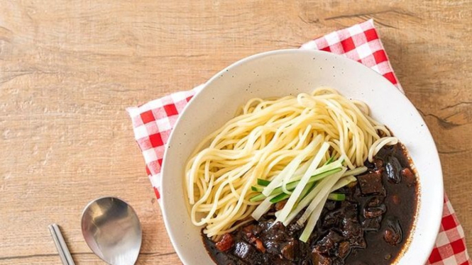 Resep Jajangmyeong Ala Rumahan