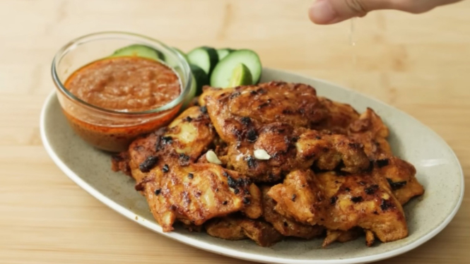 Ayam bakar bumbu kacang