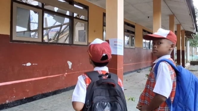 Dua Ruang Kelas SD di Jember Roboh Diterjang Angin Kencang