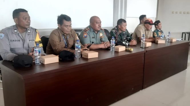 Waka ADM KPH Banyuwangi Utara, Edi Purwanto (kiri nomer 2)