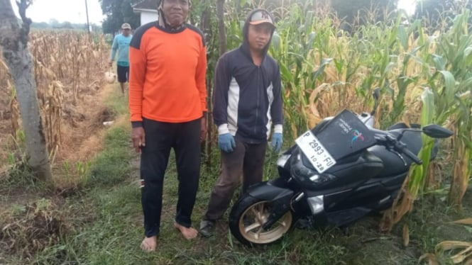 Dua orang warga penemu Sepeda motor N Max curian