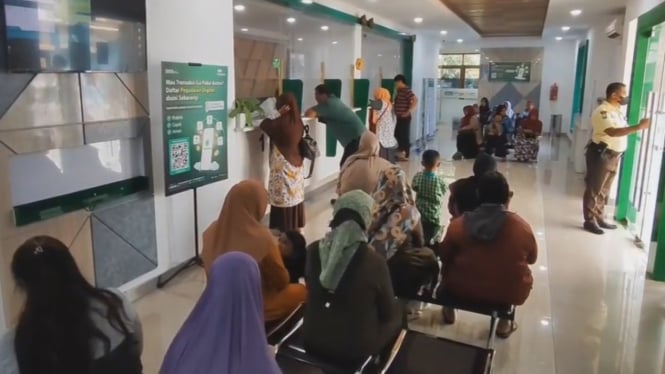 Tren Gadai Jelang Ramadan: Warga Rela Gadaikan Perhiasan